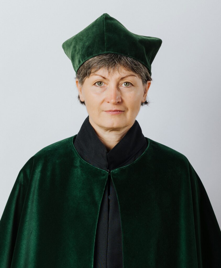 dr hab. Barbara Surma, prof. AIK