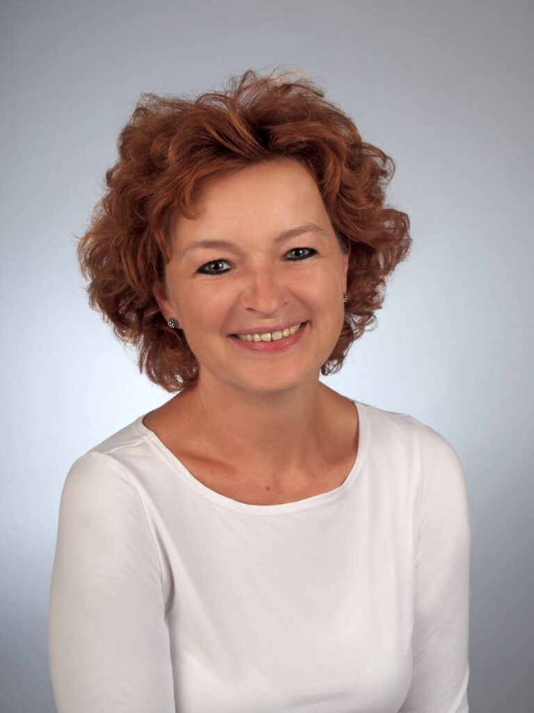 dr Agnieszka Knap-Stefaniuk